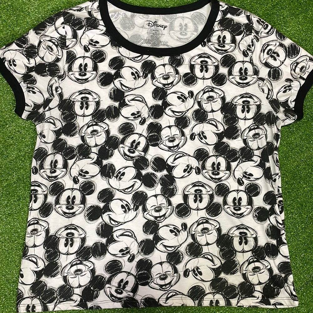 Mickey Mouse Tee 🔥🔥